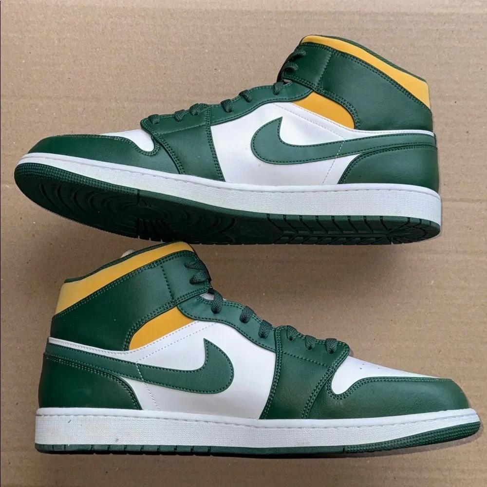 Air Jordan 1 Mid 'Sonics 2021' 554724-371 Men’s Size 18 - Picture 2 of 5